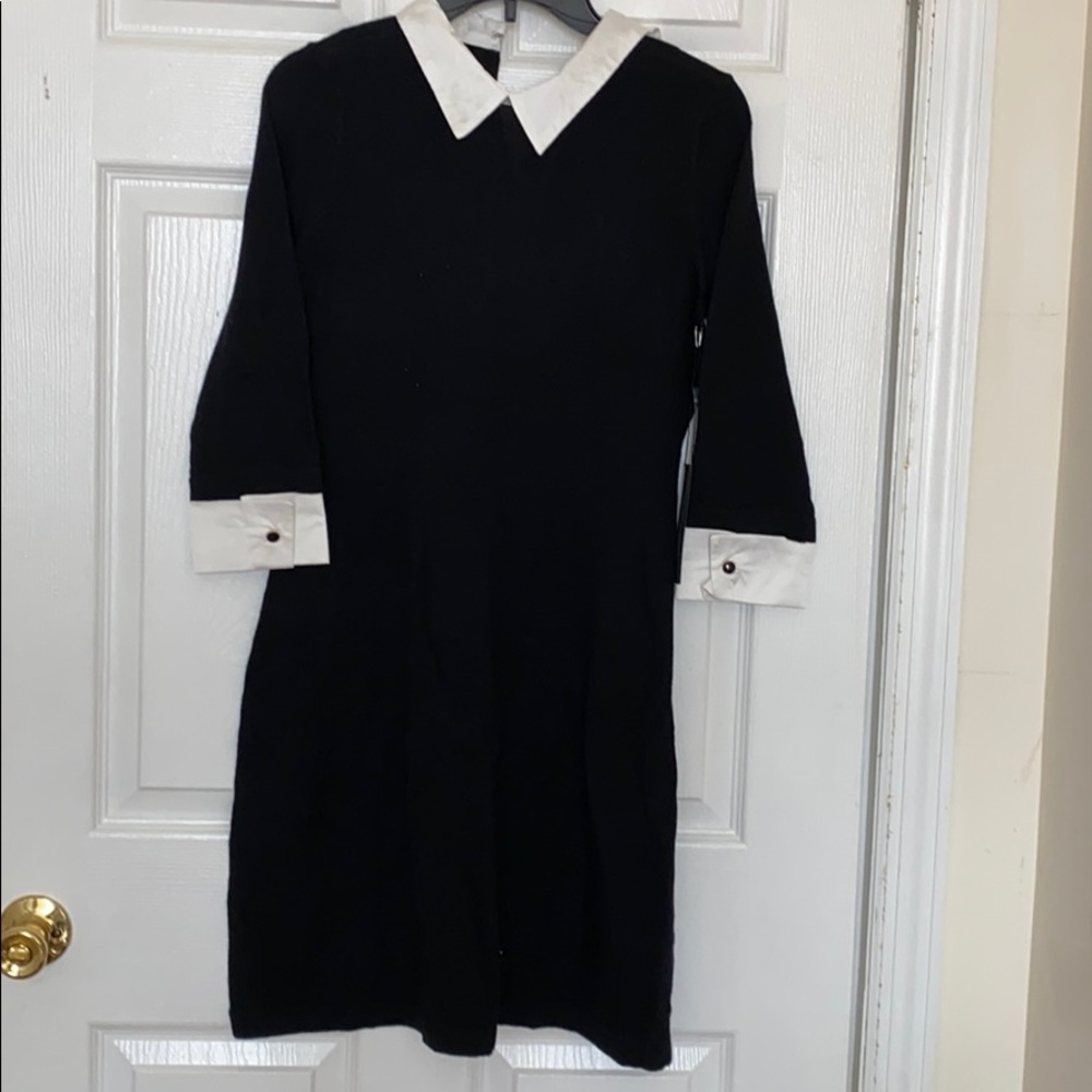 Tahari black dress 100% wool size small